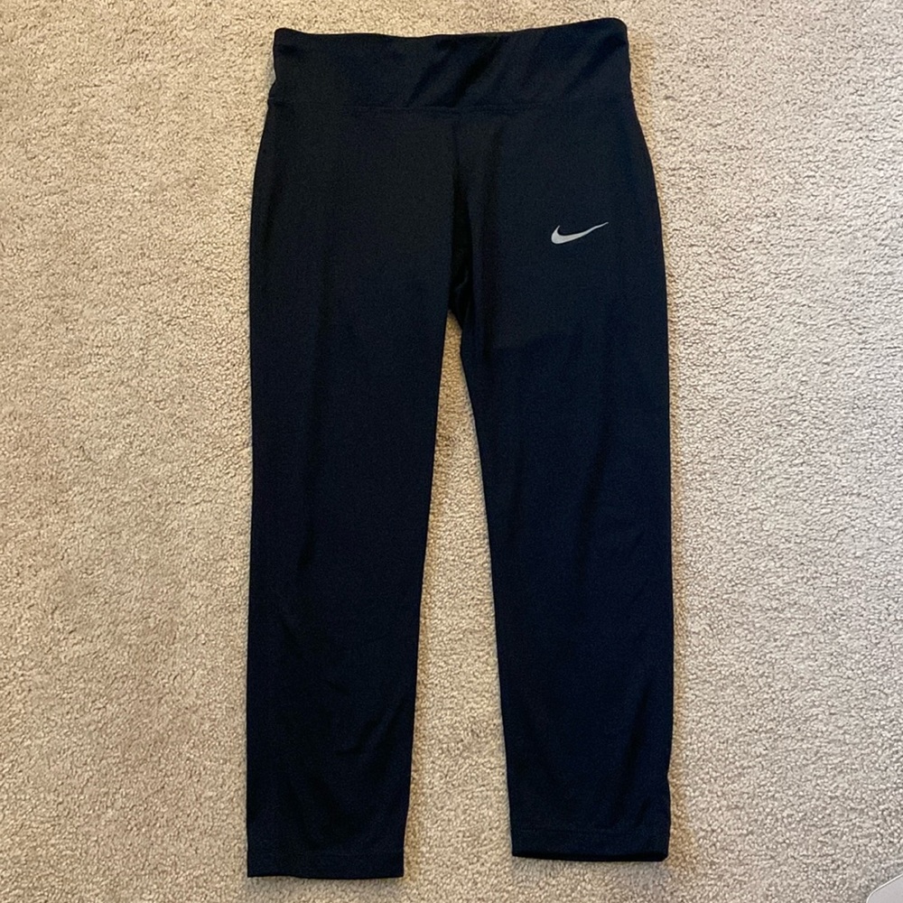 Nike Black Dri-Fit Cropped Leggings
